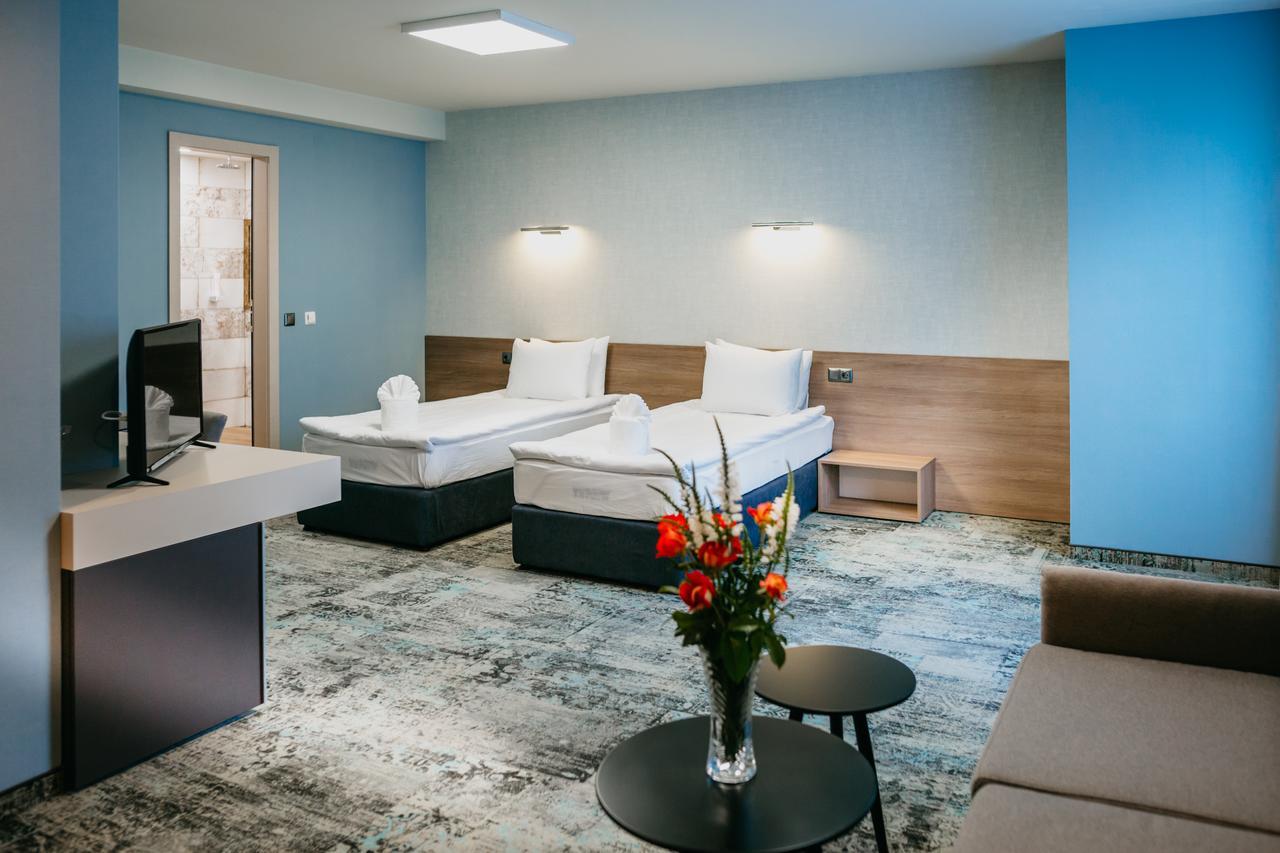 Hotel Leva - וראצה מראה חיצוני תמונה