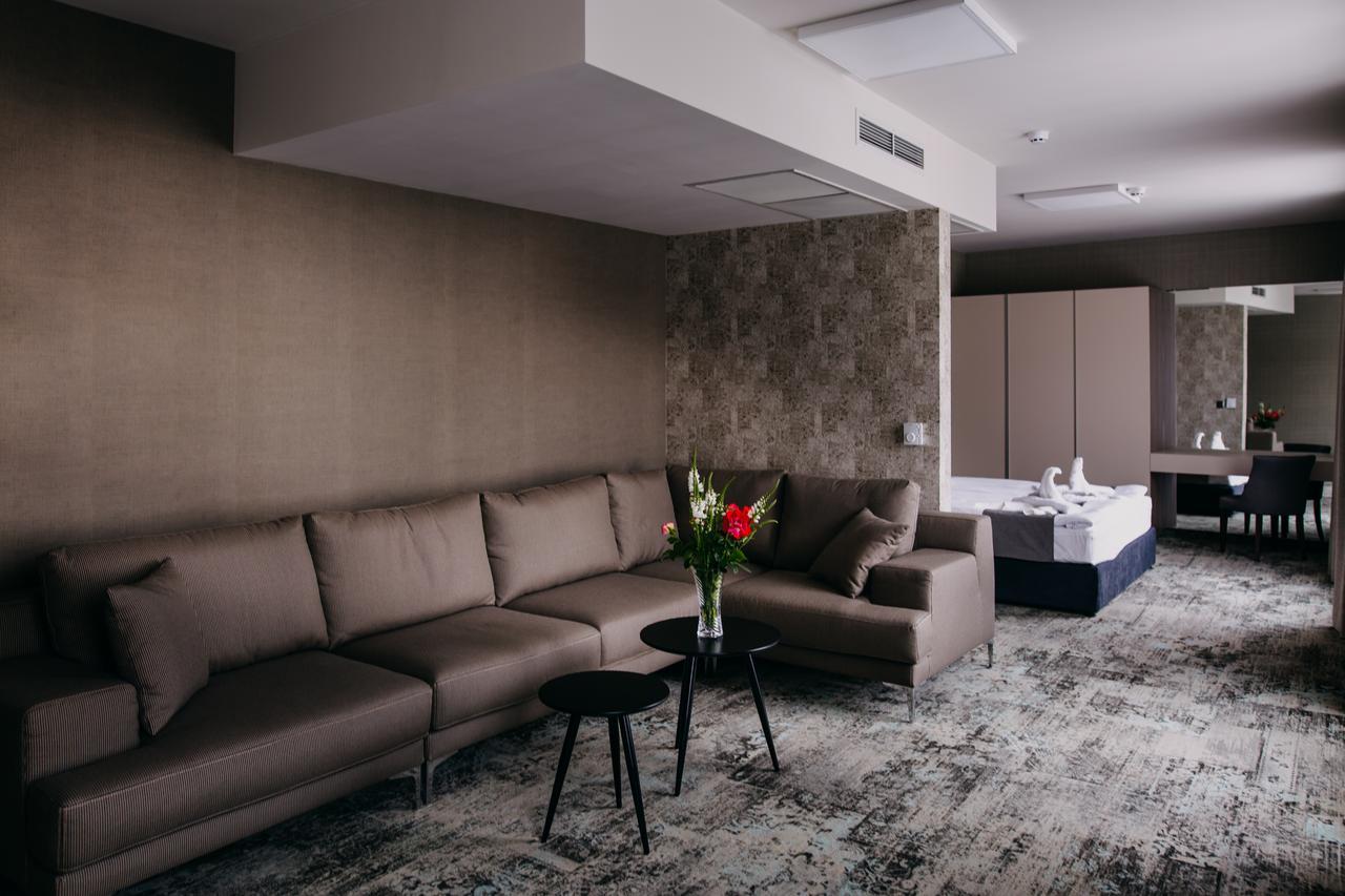 Hotel Leva - וראצה מראה חיצוני תמונה
