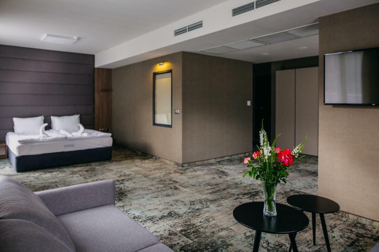 Hotel Leva - וראצה מראה חיצוני תמונה